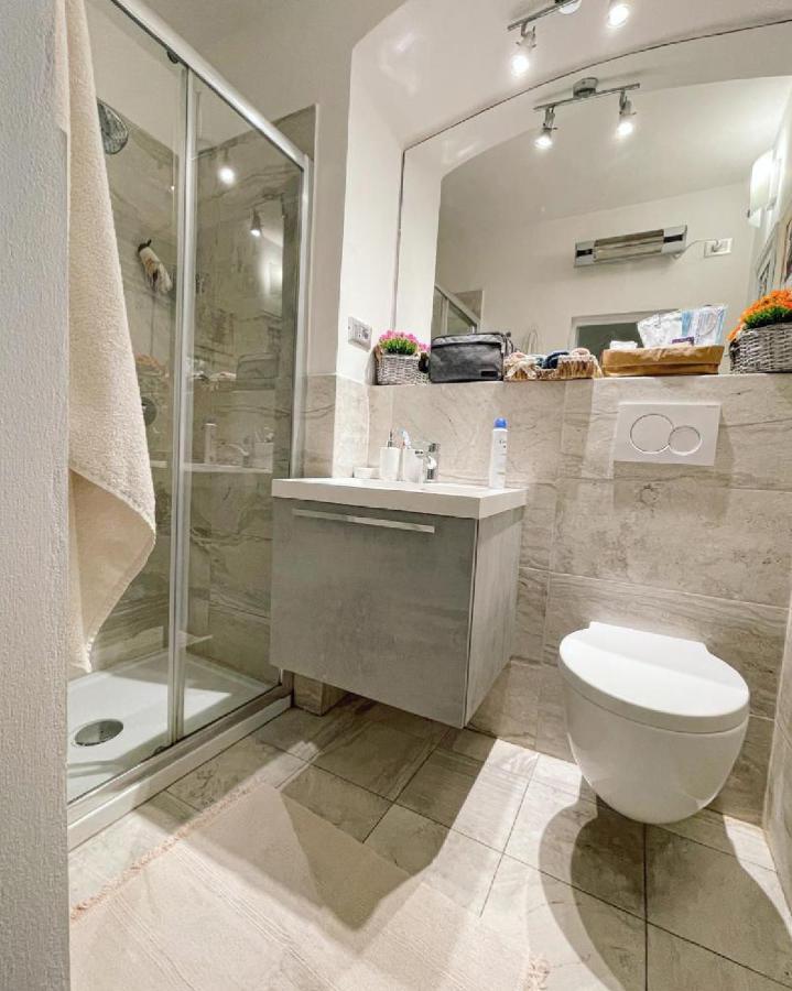 Leonardo Suites Florens Exteriör bild