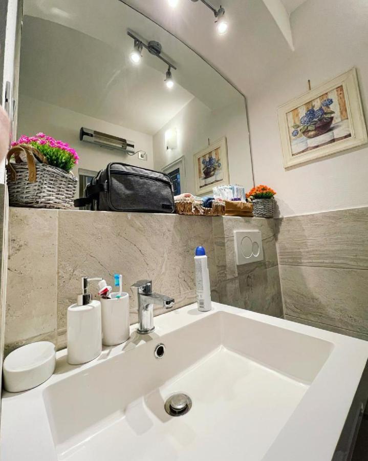 Leonardo Suites Florens Exteriör bild